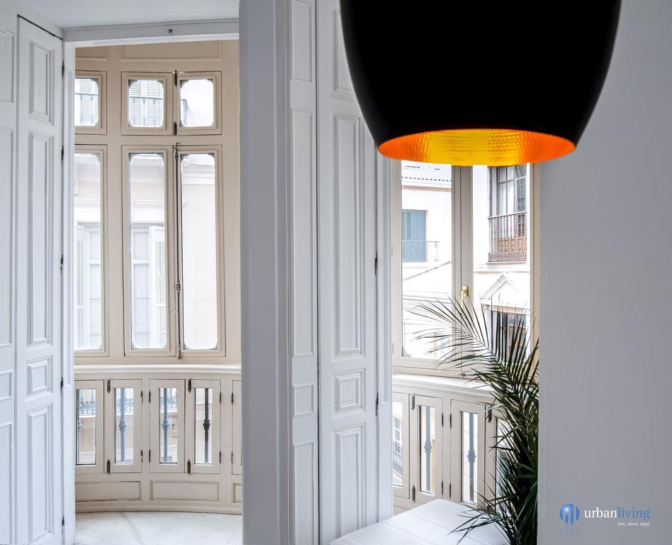 شقة Urbanliving Liborio مالقة الغرفة الصورة