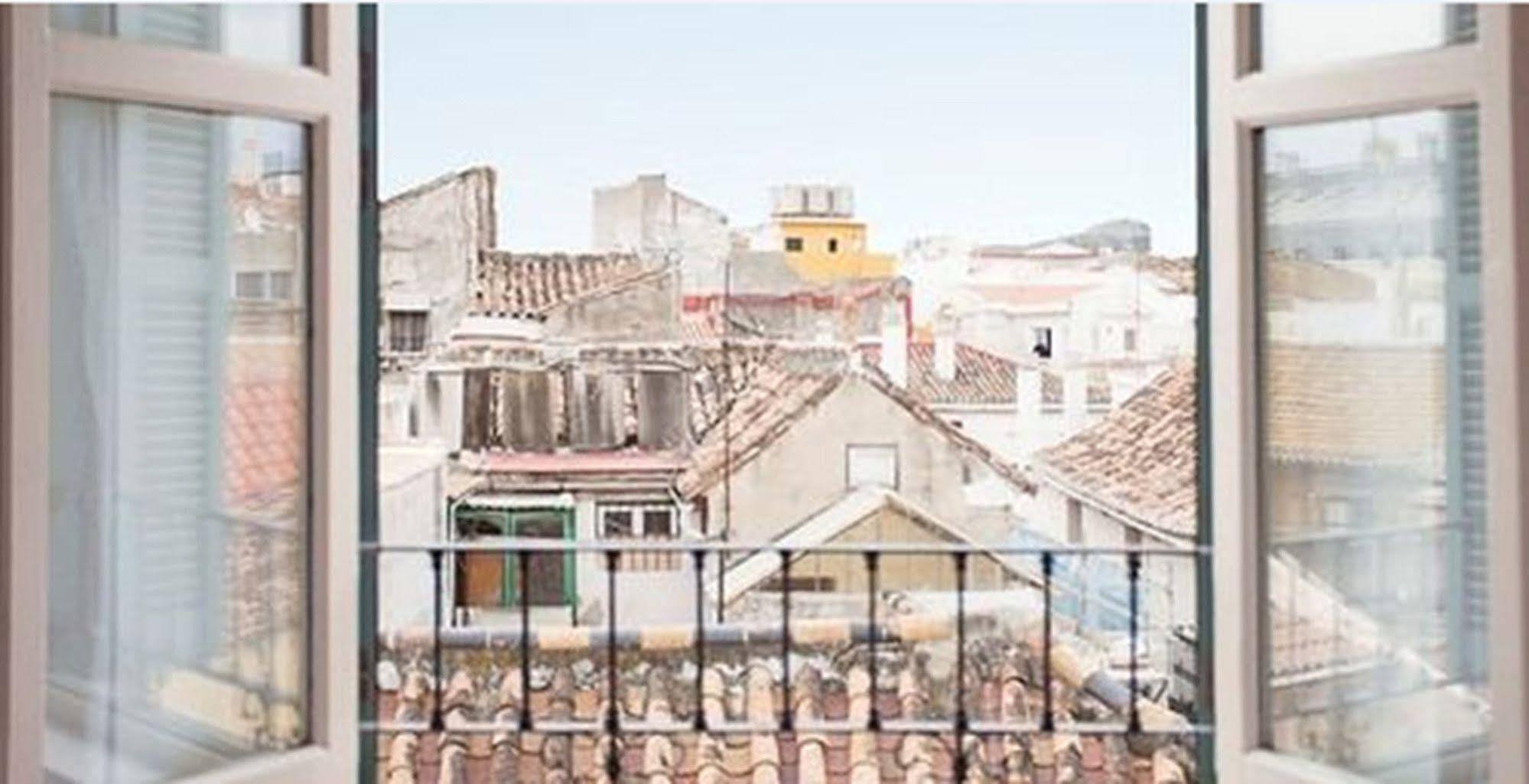 شقة Urbanliving Liborio مالقة المظهر الخارجي الصورة